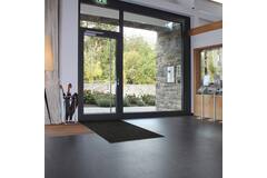 INTR. Catch Schoonloopmat | Basis Zwart | 135cm